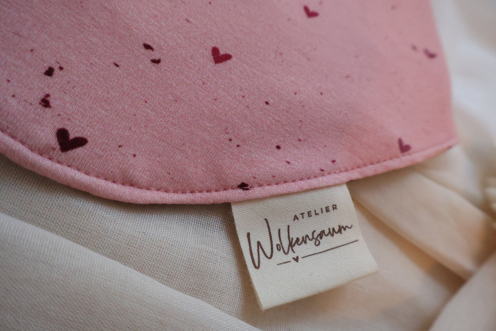 Wölkchen | Mitwachsendes Halstuch mit Saugkern "Herzregen Mauve"