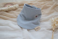Wölkchen | Mitwachsendes Halstuch mit Saugkern "Blütenhimmel"