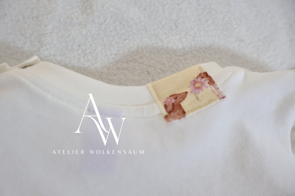Wolkenwind | Langarmshirt – „Dackelträumchen“ in Gr. 74